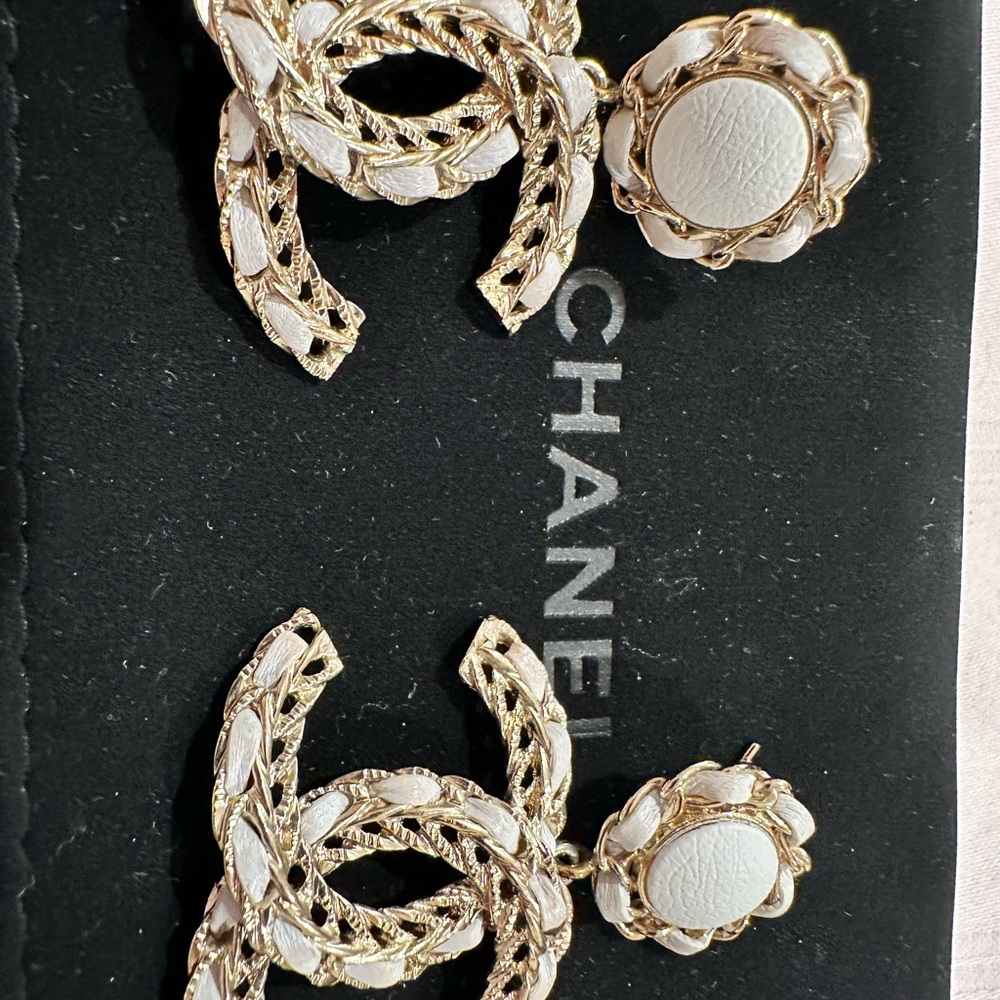 Chanel Earrings - Picture 2 of 6